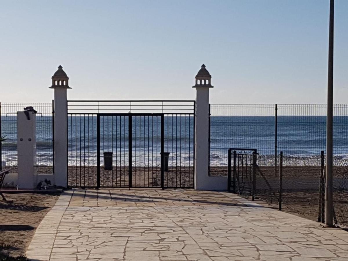 Apartamento En Primera Linea De Vera Playa Naturista! 외부 사진