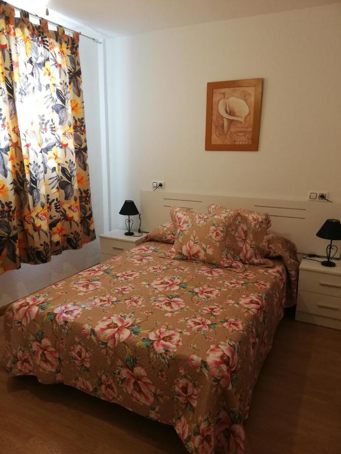 Apartamento En Primera Linea De Vera Playa Naturista! 외부 사진