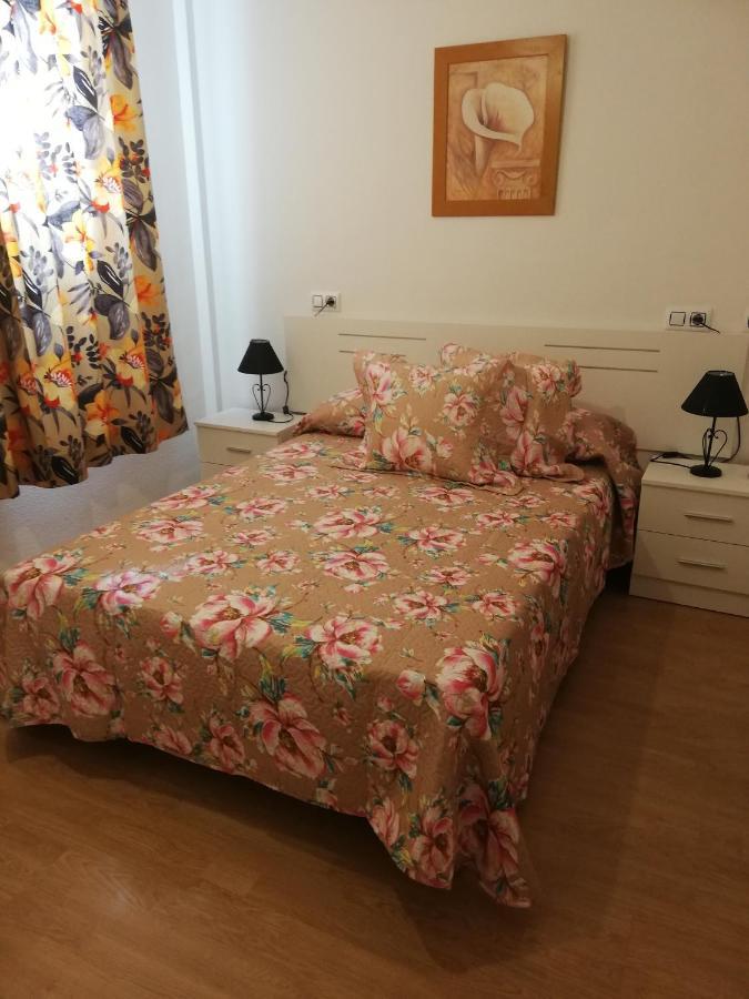 Apartamento En Primera Linea De Vera Playa Naturista! 외부 사진